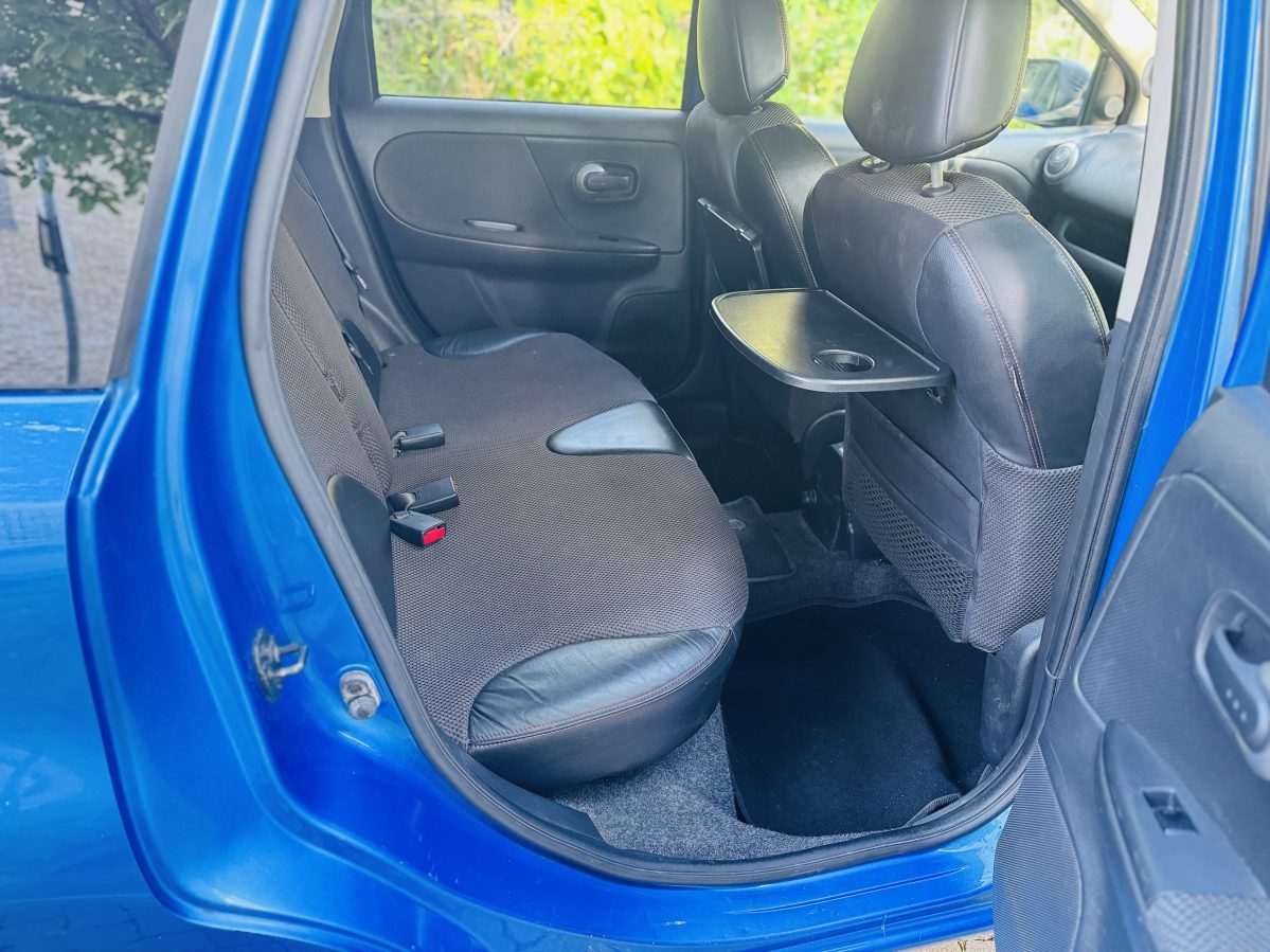 Nissan Note 1.6 petrol Manual - Image 13