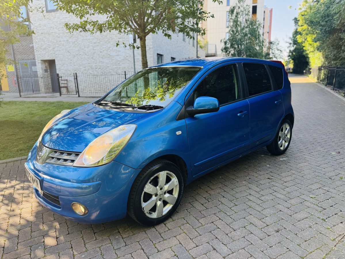Nissan Note 1.6 petrol Manual - Image 4