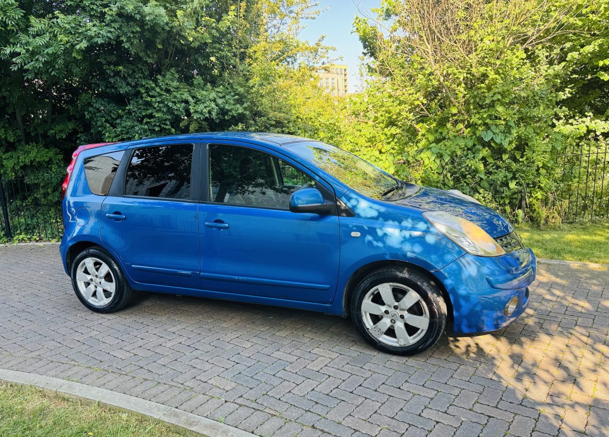 Nissan Note 1.6 petrol Manual - Image 3