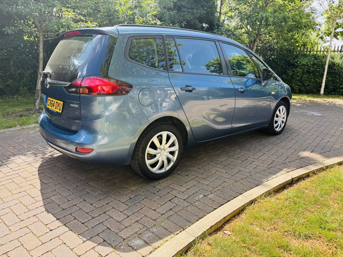 Vauxhall Zafira 1.4 petrol - 7 seater - Image 6