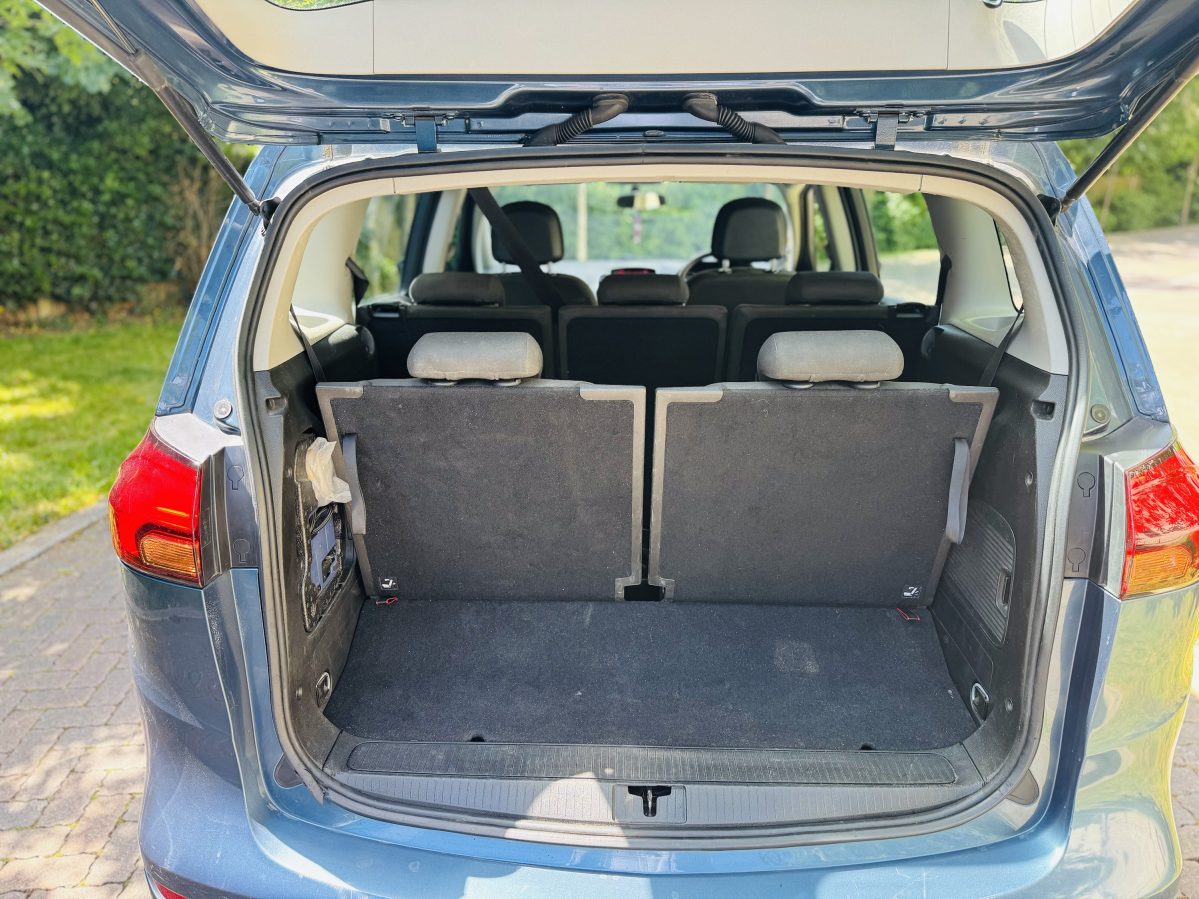 Vauxhall Zafira 1.4 petrol - 7 seater - Image 2