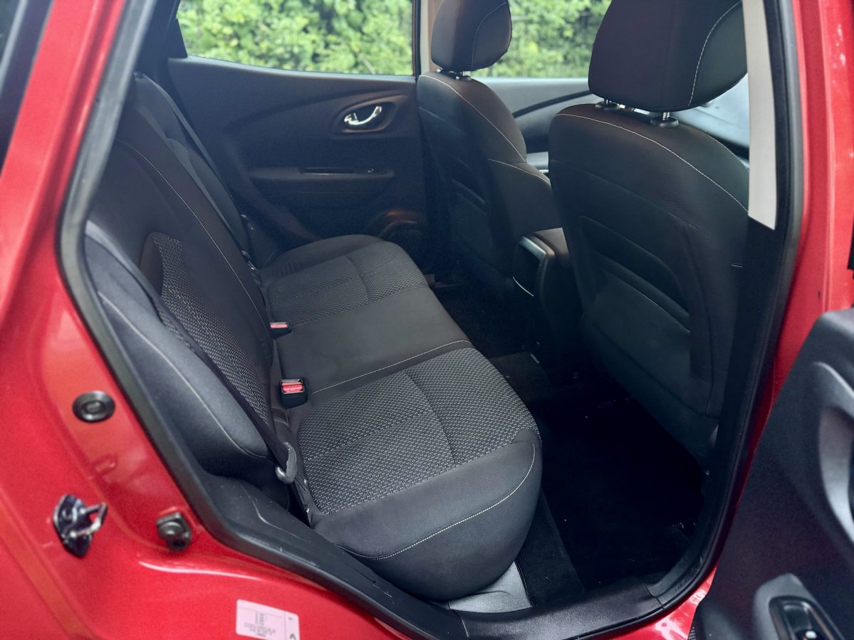 2017 Renault Kadjar 1.5 diesel, manual, ULEZ compliant. - Image 12