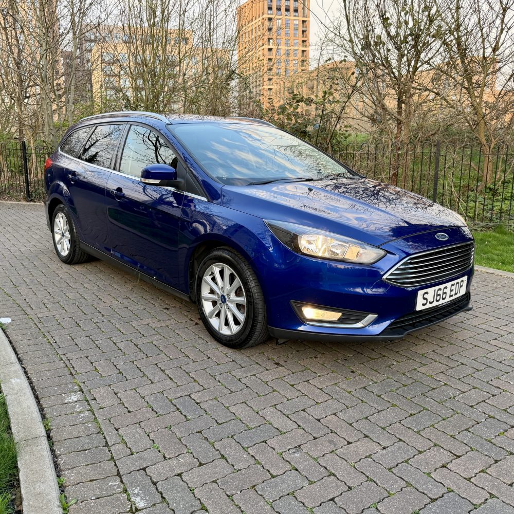 Ford focus 1.0T eco boost petrol titanium